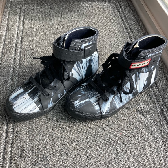 SOLD- HUNTER boots shoes High Top Nightfall black white sneakers - Picture 3 of 6